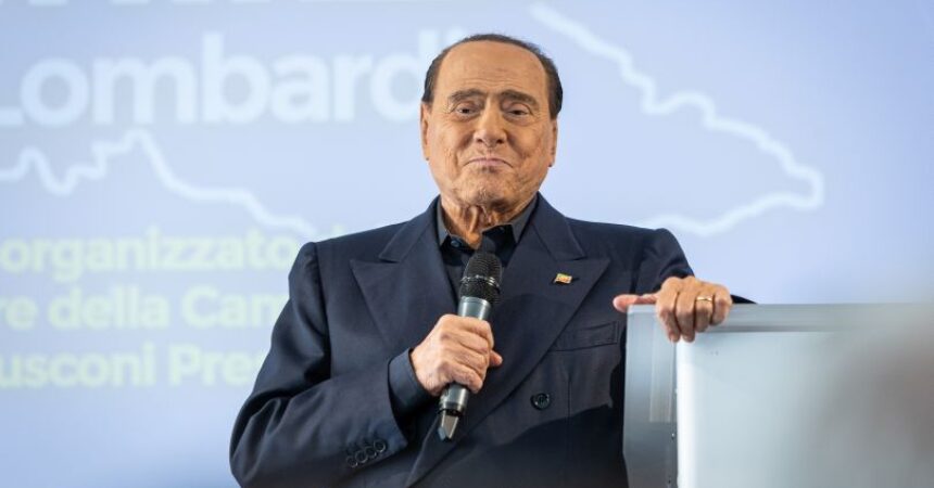 Per Berlusconi notte tranquilla e situazione stabile