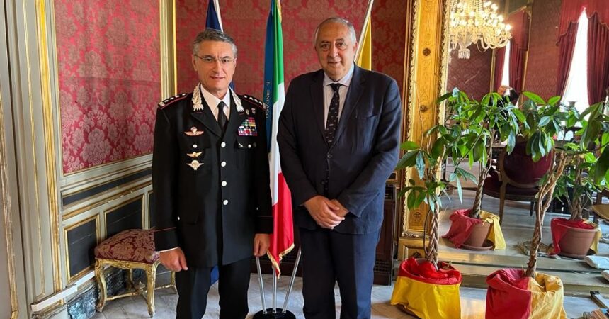 Il sindaco di Palermo incontra il Generale dei Carabinieri Giovanni Truglio