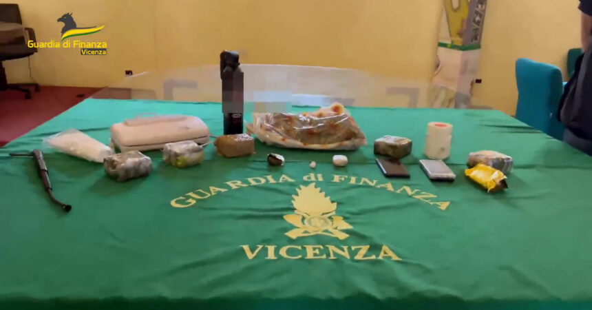 Nascondeva a casa tre chili di droga, un arresto a Vicenza