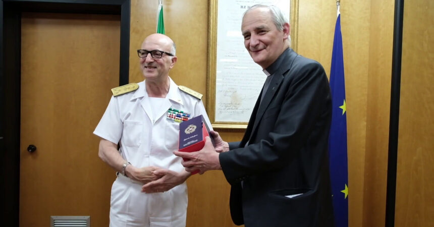 Guardia Costiera, il cardinale Zuppi visita il Comando Generale
