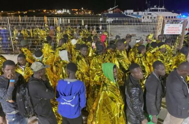 Un’altra notte di sbarchi di migranti a Lampedusa