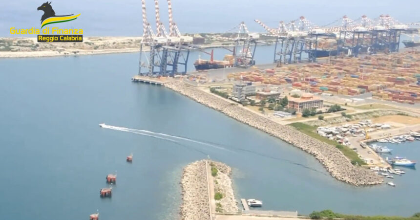 Sequestrati 150 kg di cocaina al porto di Gioia Tauro