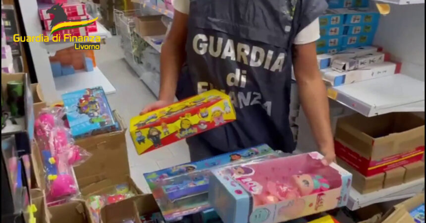 Sequestrati a Livorno 20 mila giocattoli contraffatti