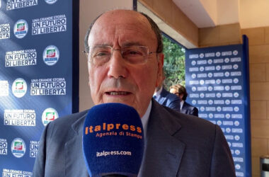 Forza Italia, Schifani “Insegnamento Berlusconi non è andato disperso”