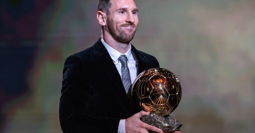 Trionfa ancora Messi, vince il suo ottavo Pallone d’Oro