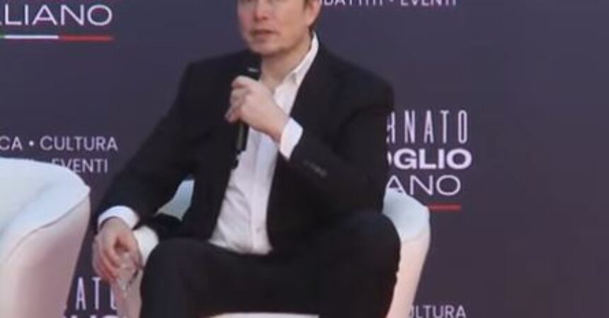 Musk “L’intelligenza artificiale un’arma a doppio taglio”