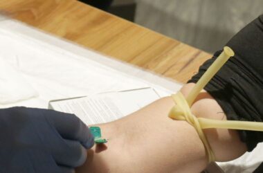 Test e vaccinazioni per prevenire malattie sessualmente trasmissibili