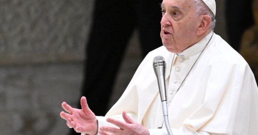 Papa “Preghiamo per la pace in Ucraina, Israele e Palestina”